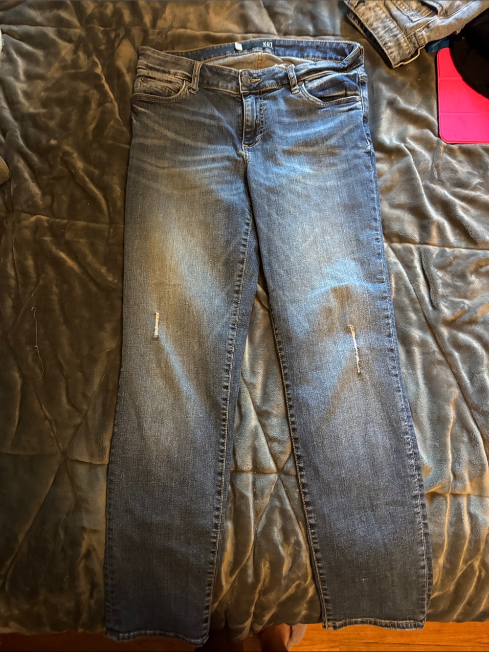 Kut from the Kloth Straight Leg Jeans in Medium Blue Wash